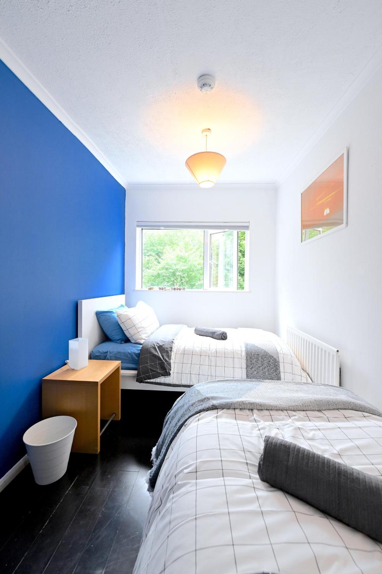 4 Bedroom Patio House Regent'S Park - Parking Londra Exterior foto